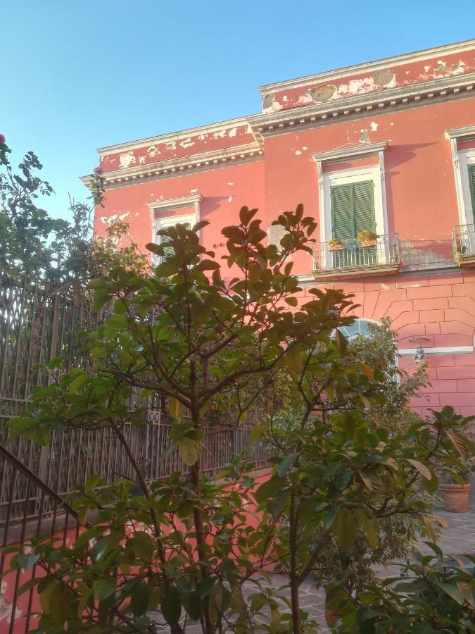 Отель B-Montedidio Неаполь Экстерьер фото