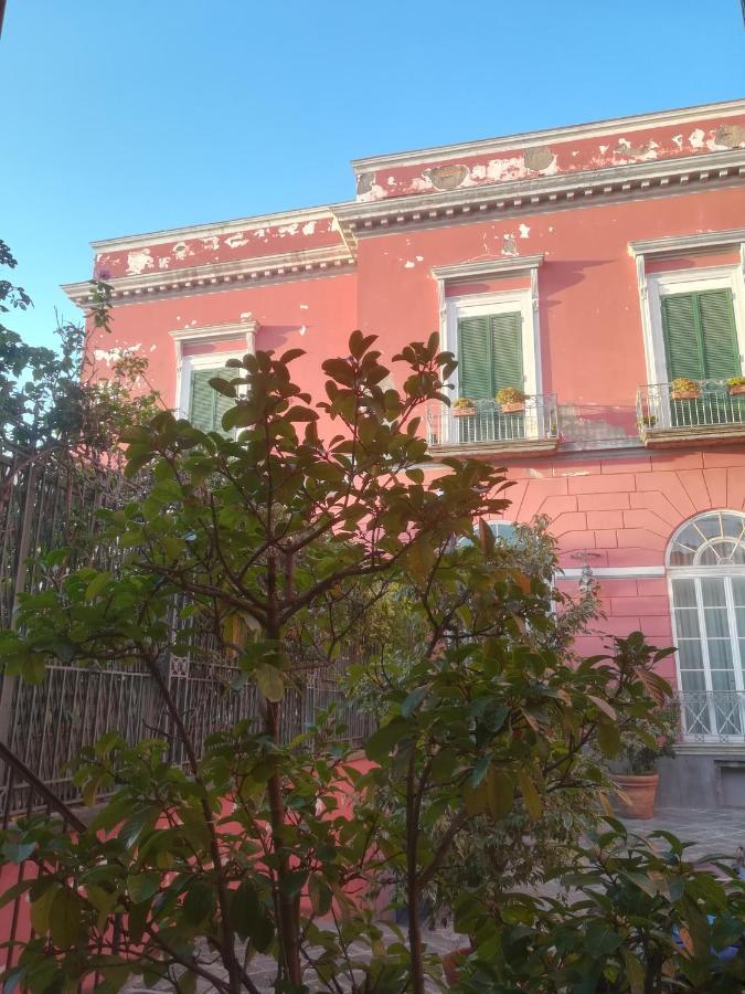 Отель B-Montedidio Неаполь Экстерьер фото
